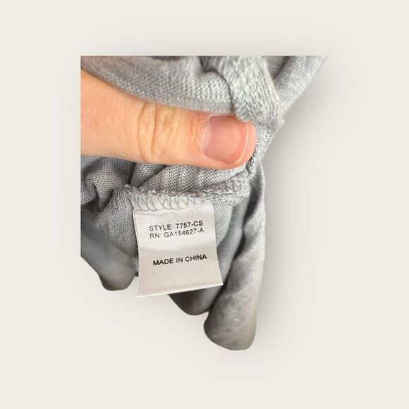 Joh Claire Top in Light Gray Size Medium - Picture 6 of 7